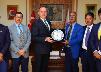 Bangladeş heyeti Sancaktepe Belediye Başkanını ziyaret etti