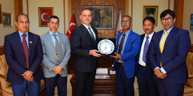 Bangladeş heyeti Sancaktepe Belediye Başkanını ziyaret etti