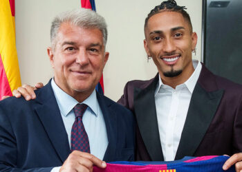 Barcelona Raphinha'nın sözleşmesini 2028 yılına kadar uzattı