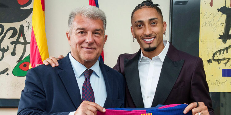 Barcelona Raphinha'nın sözleşmesini 2028 yılına kadar uzattı
