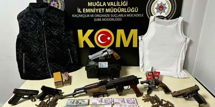 Bodrum'da aranan şüphelilere villada operasyon; 3 tutuklama