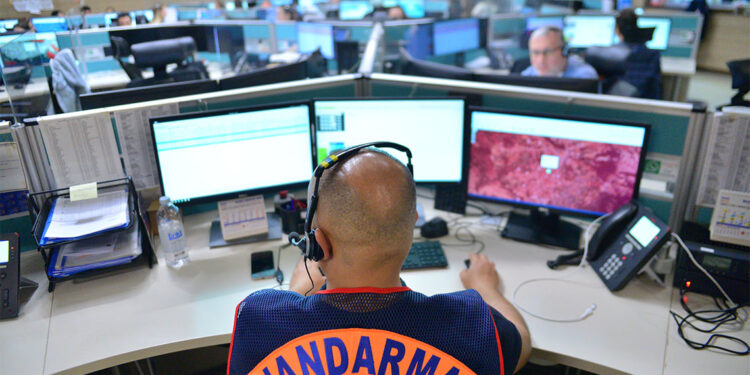 Bursa'da 112 Acil Çağrı Merkezi'ne gelen çağrıların yüzde 60'ı asılsız