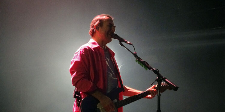 Bursa’da Mor ve Ötesi ile Hayko Cepkin sahne aldı