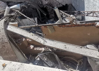 Bağcılar'da iş yerinin buhar kazanı patladı: 1 yaralı