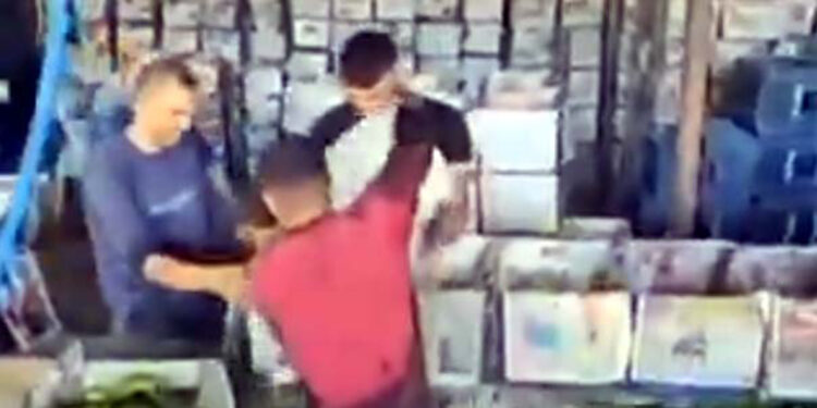 Bakanlıktan 'kötü koşullarda sebze yıkandığı iddiası'na inceleme