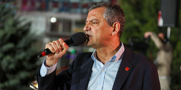 Bütün Türkiye'yi 19 Mayıs'ta 19.19'da Gündoğdu Meydanı'na davet ediyorum