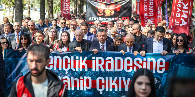 Üç fidanın idamına el kaldıranların torunları bugün utanç içinde