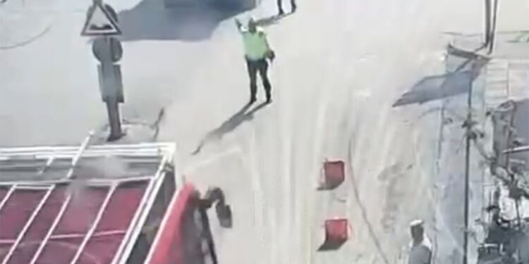 CHP'nin otobüs şoförüne ev hapsi