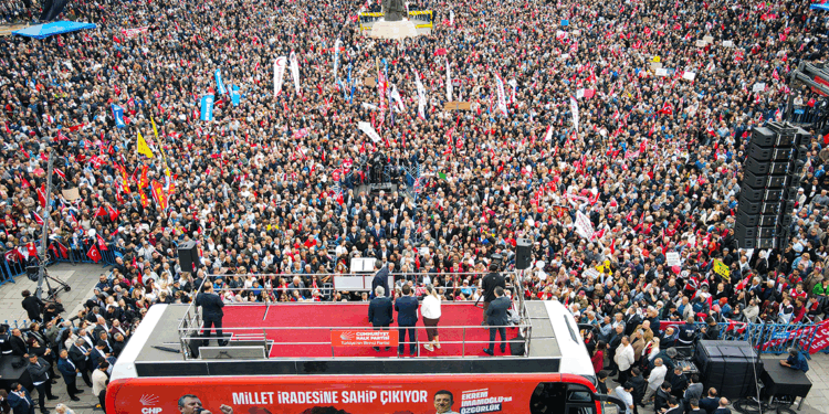 CHP'den Konya'da 'İmamoğlu'na Özgürlük' mitingi
