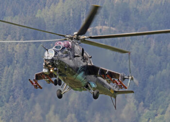 Çin'de helikopter düştü: 1 ölü, 4 yaralı
