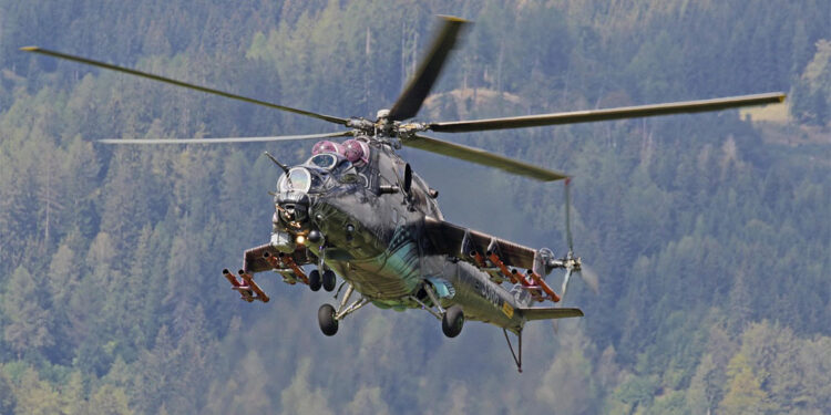 Çin'de helikopter düştü: 1 ölü, 4 yaralı