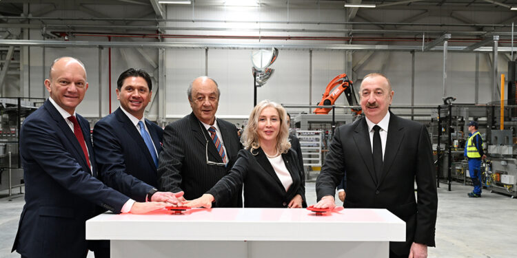 Coca-Cola İçecek’in Azerbaycan’daki ikinci fabrikası açıldı