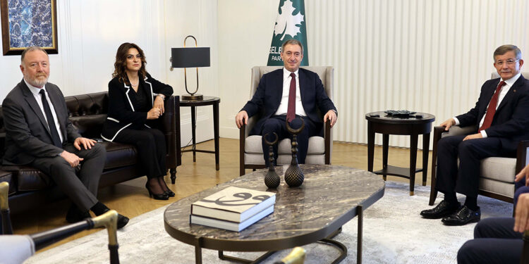 DEM Parti heyeti, Davutoğlu'nu ziyaret etti