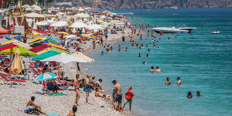 Deniz suyunda sıcaklık artışı risk oluşturuyor