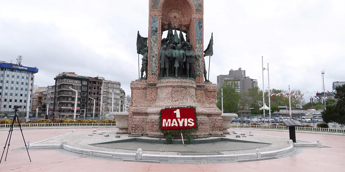 DİSK'ten Taksim Meydanı'nda basın açıklaması
