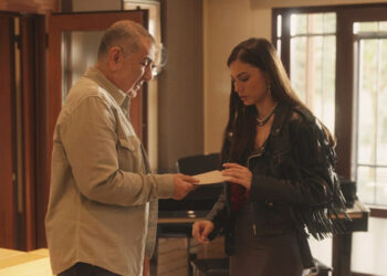 Demet Özdemir ve Metin Özülkü aynı sahnede