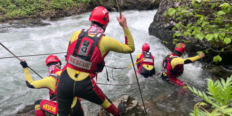 Derede kaybolan Faisal'i arama çalışmalarında 4'üncü gün