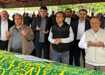 Derin dondurucuda parçalanmış cesedi bulunmuştu; toprağa verildi