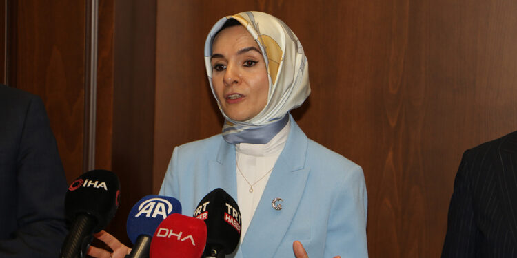 Doğum yardımları bugün itibarıyla annelerin hesabına aktarılıyor