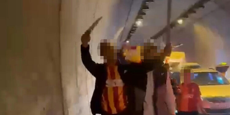 Döner bıçağıyla şampiyonluk kutlamasında 2 şüpheli serbest