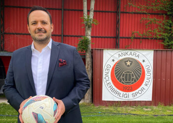 Dünyaca ünlü tenor Murat Karahan'dan 'Gençlerbirliği' müjdesi