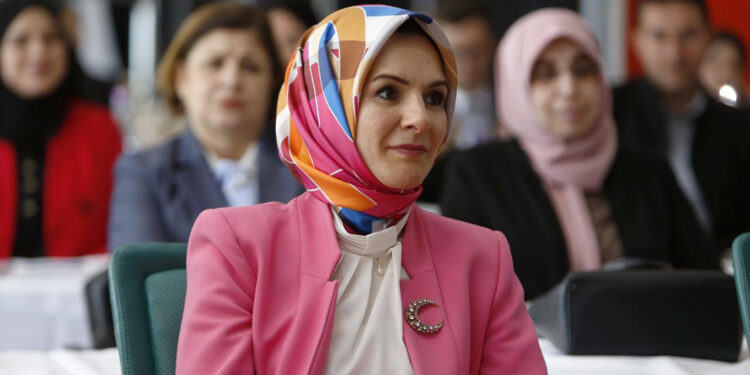 Dünyaya ailenin korunmasına yönelik güçlü bir mesaj vereceğiz