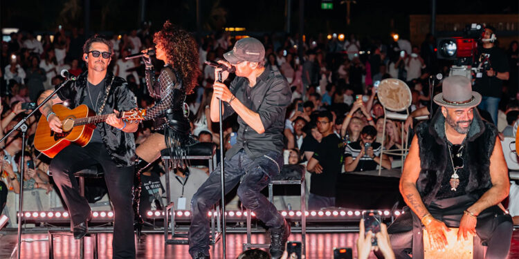 Enrique Iglesias Sharm El Sheikh’te sahne aldı