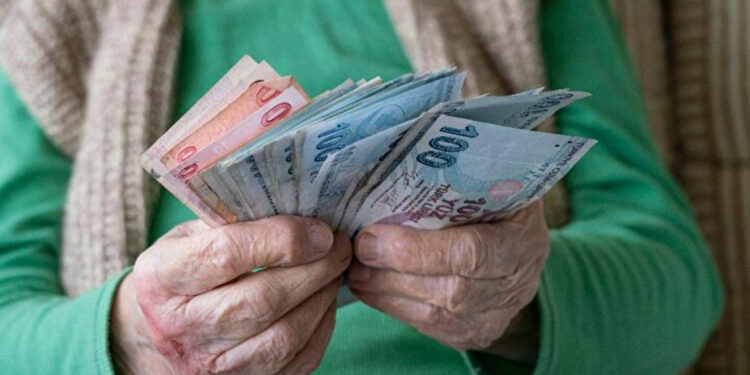 Emekli bayram ikramiyesi ödeme tarihleri belli oldu