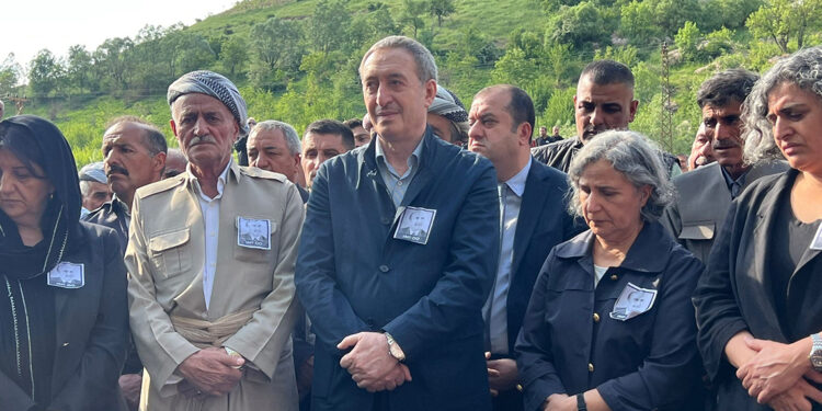 Eski BDP Genel Başkanı Hamit Geylani, Şemdinli'de toprağa verildi