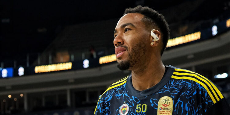 Fenerbahçe Beko Galatasaray'ı mağlup ederek sezonu lider olarak tamamladı