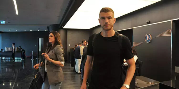 Fenerbahçe'ye veda eden Edin Dzeko İstanbul'dan ayrıldı