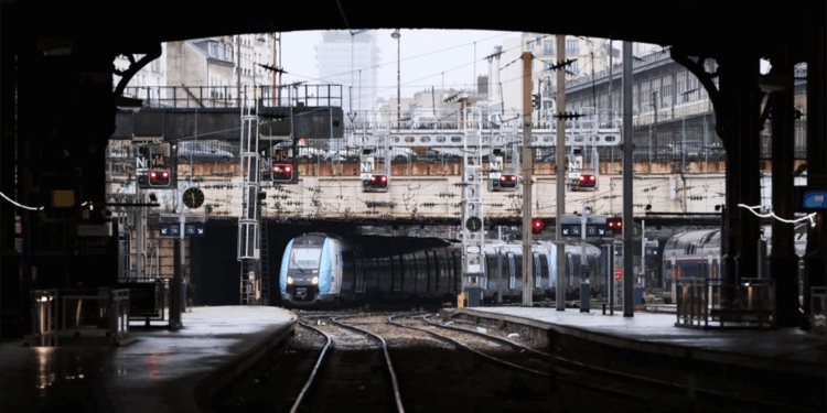 Fransa'da demir yolu çalışanları grevde