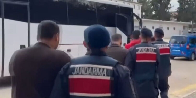 Gaziantep'te sosyal medya dolandırıcılığına 4 tutuklama