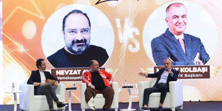 ‘Zirvedekiler’ Programı, iş dünyasının önde gelen isimlerini öğrencilerle buluşturdu