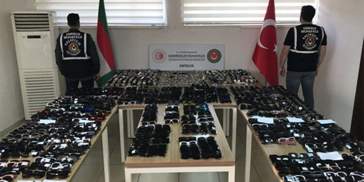 4 ayda 16,5 milyar TL'lik uyuşturucu ve kaçak eşya ele geçirdi