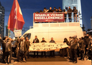 Gazze yardım gemisine gerçekleştirilen saldırı, protesto edildi