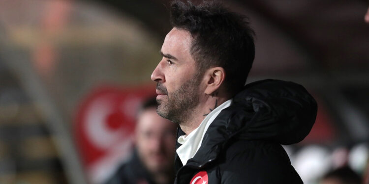 Gökhan Gönül, Ümit Millî Takım'daki görevinden ayrıldı