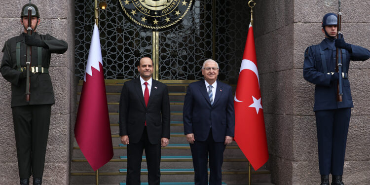 Güler, Katar Savunma Bakanı ile bir araya geldi