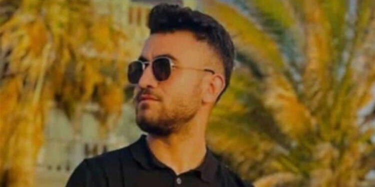 Siirt'te halı saha maçı sırasında kalp krizi geçirdi