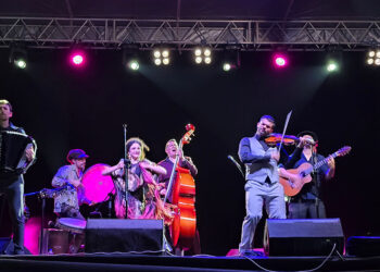 Barcelona Gipsy Balkan Orchestra'sı Hatay'da sahne aldı