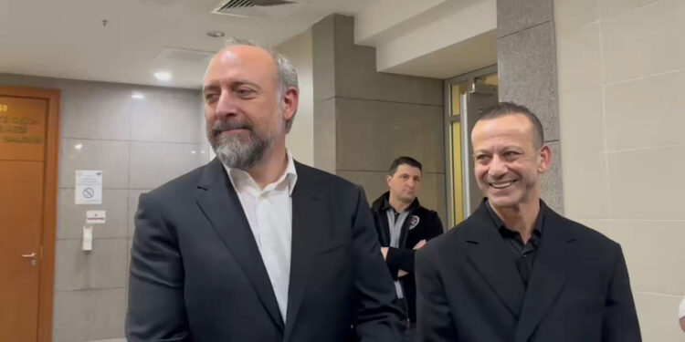 Halit Ergenç ve Rıza Kocaoğlu adliyeye geldi