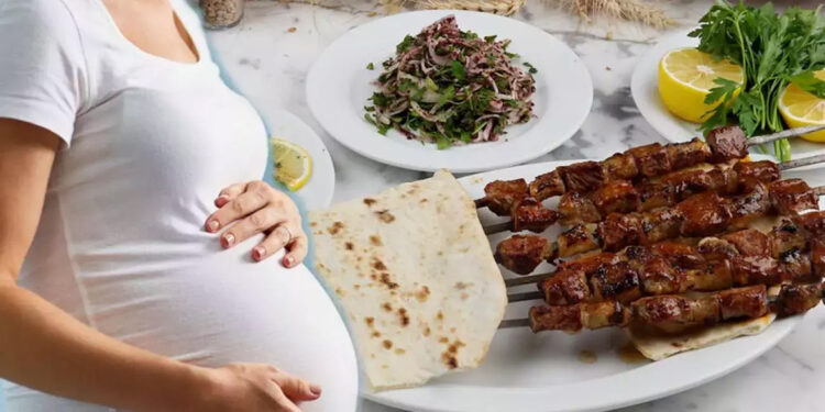 Hamilelikte çiğ ya da az pişmiş et uyarısı