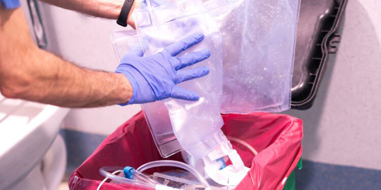 Hastane malzemelerini yiyen yeni bir bakteri türü keşfedildi