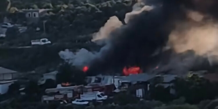 Hatay'da tekstil fabrikasındaki yangın söndürüldü