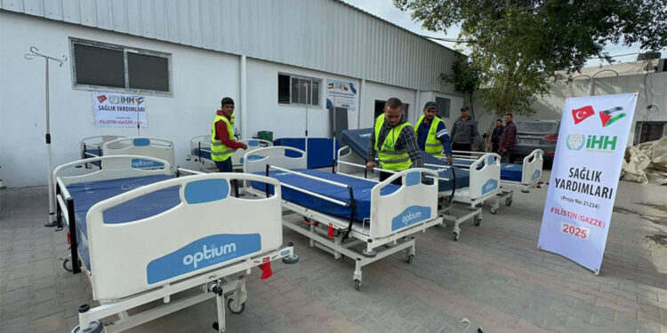 Gazze'de 1000'den fazla sağlık çalışanı şehit oldu