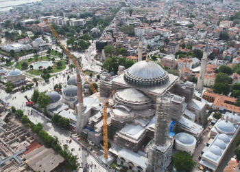 Ayasofya-i Kebir Camii Şerifi ana kubbesinde restorasyon çalışması sürüyor