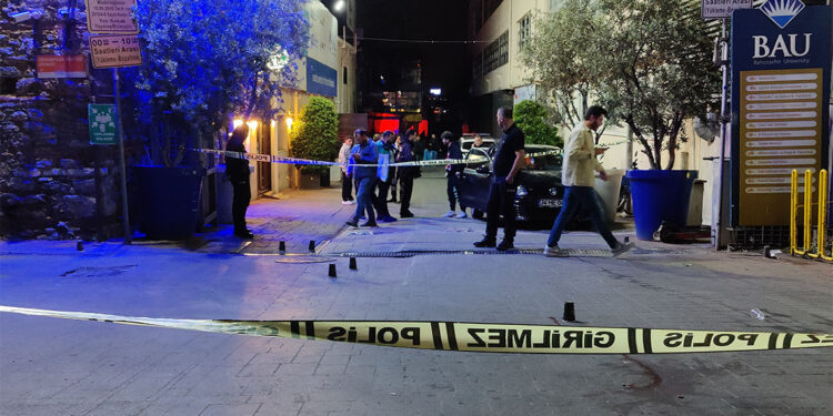 Beşiktaş'ta eğlence mekanında silahlı kavga