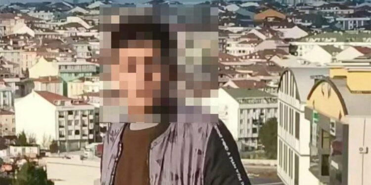 Büyükçekmece'de boş arazide ölü bulundu