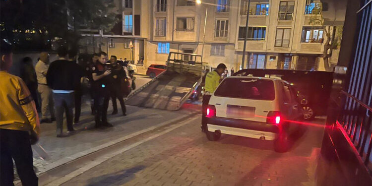 Esenyurt'ta dur ihtarına uymayarak otomobil ile kaçan şüpheliye 116 bin lira ceza