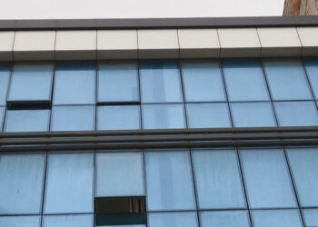 Esenyurt'ta ruhsatsız 3 klinik ve muayenehane mühürlendi